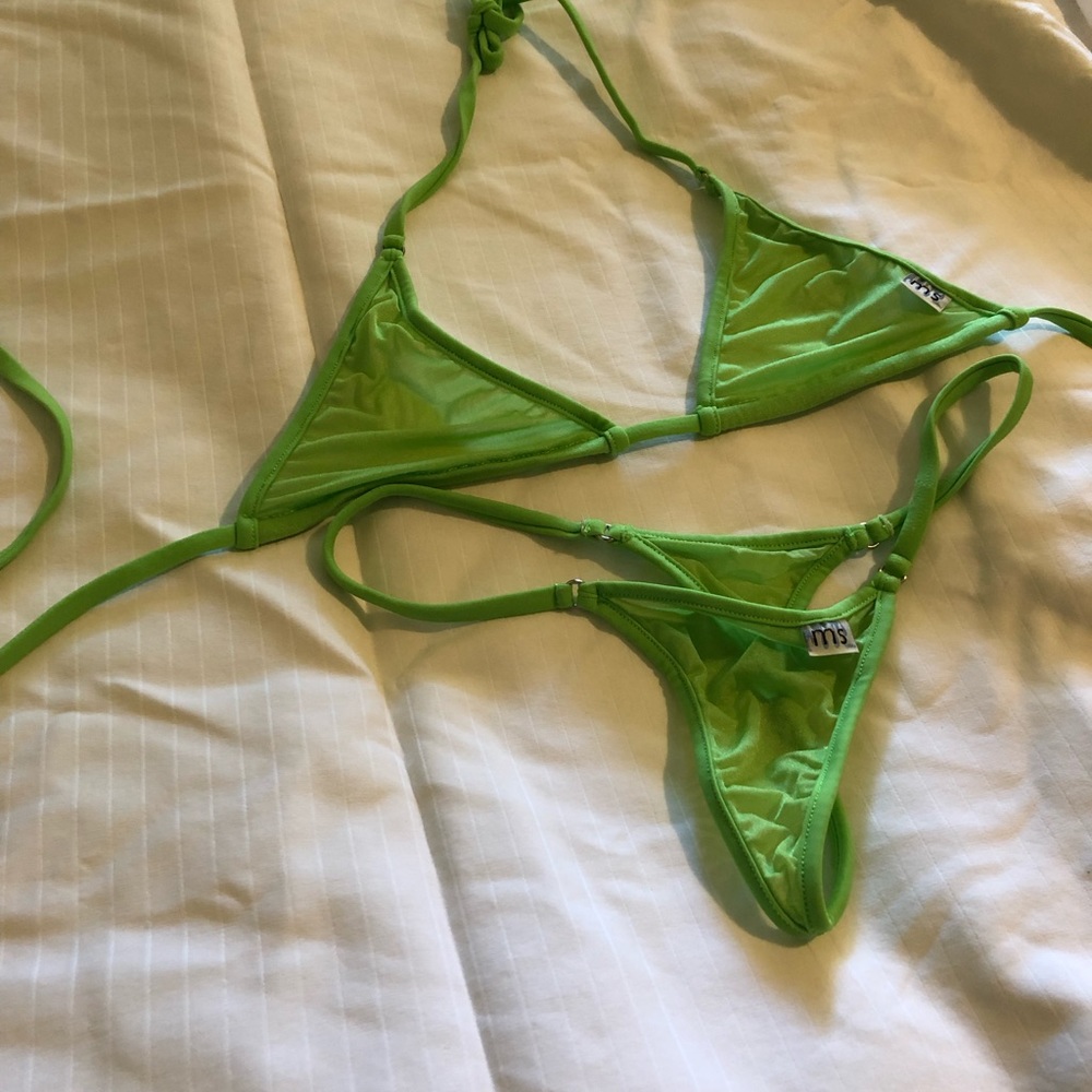 Green bikini never used